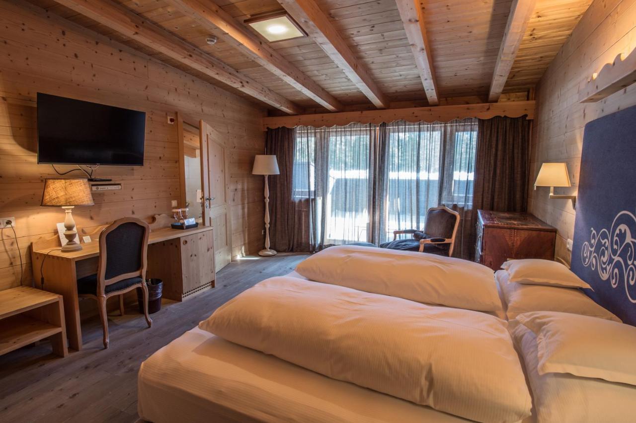Hotel Ciasa Salares San Cassiano  Esterno foto