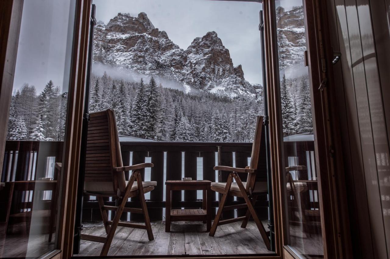 Hotel Ciasa Salares San Cassiano  Esterno foto