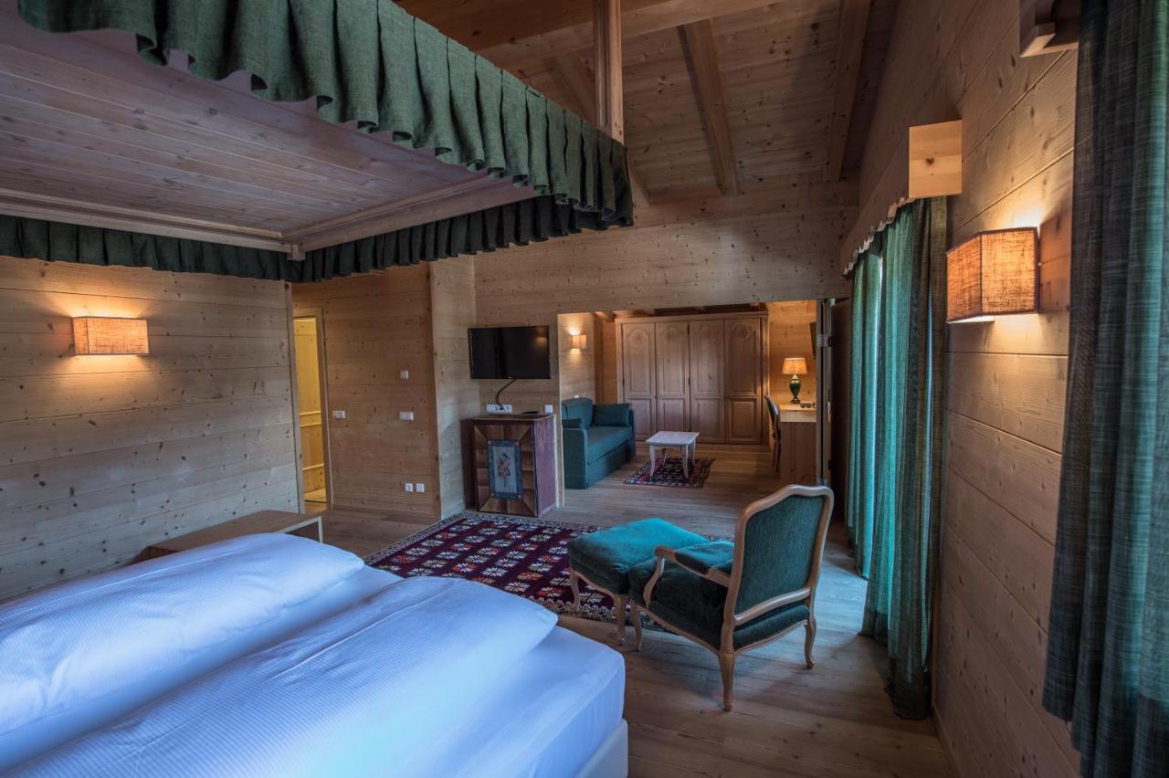 Hotel Ciasa Salares San Cassiano  Esterno foto