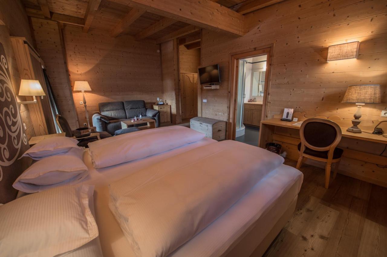 Hotel Ciasa Salares San Cassiano  Esterno foto