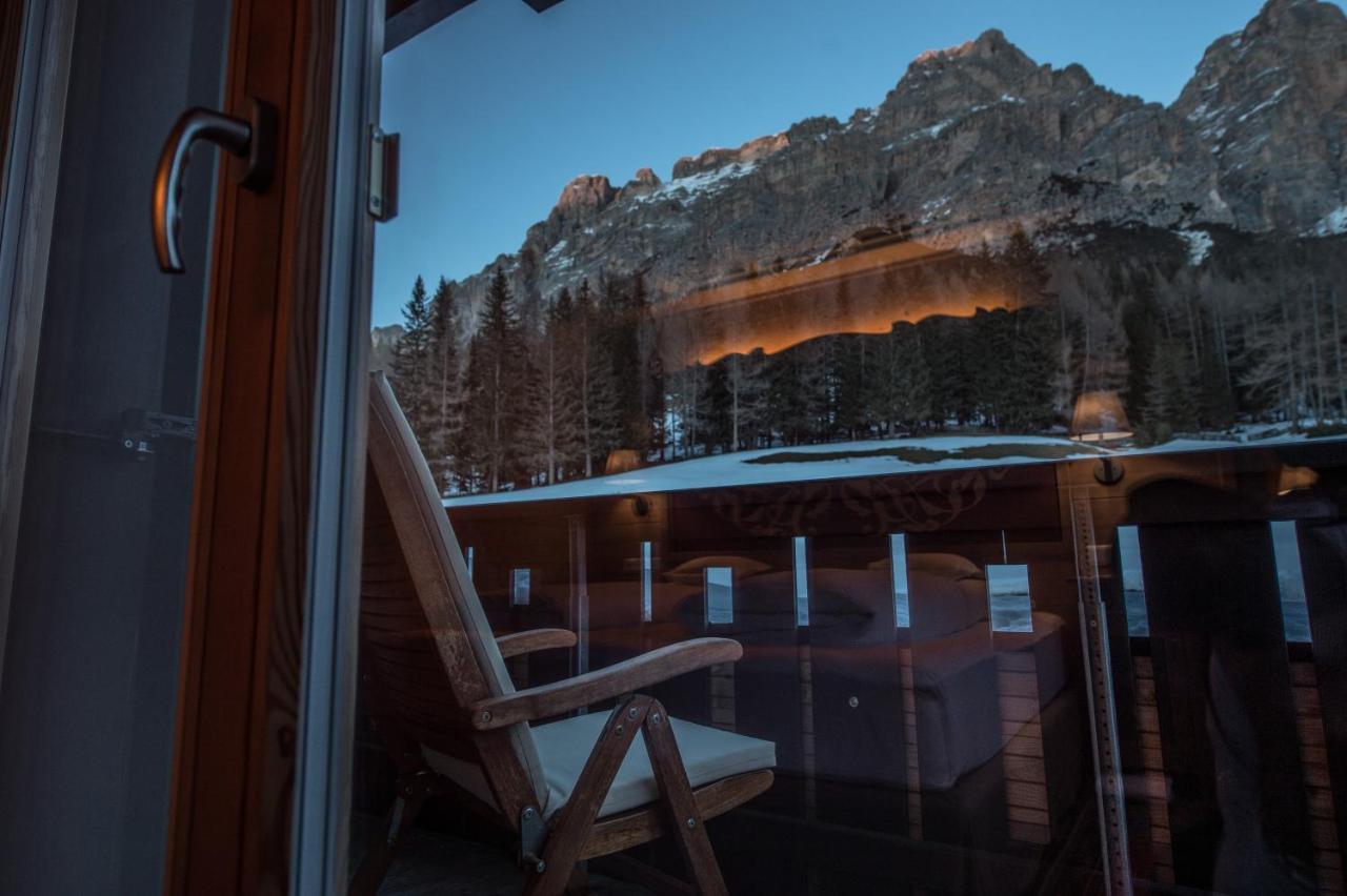 Hotel Ciasa Salares San Cassiano  Esterno foto