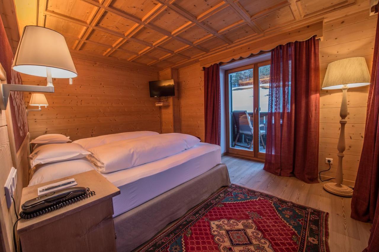 Hotel Ciasa Salares San Cassiano  Esterno foto